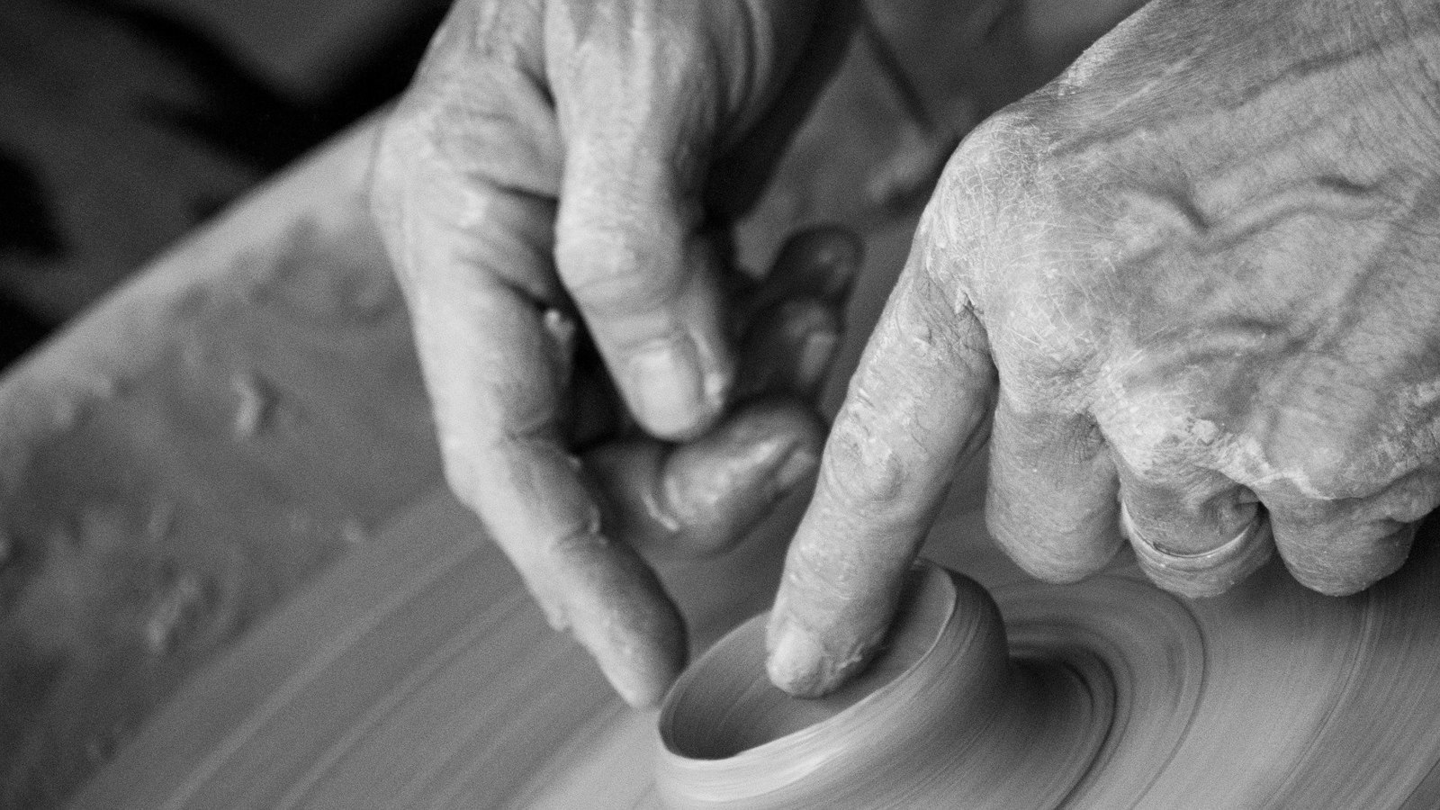 Petition · Keep Ellie Taylor as presenter of The great pottery throw