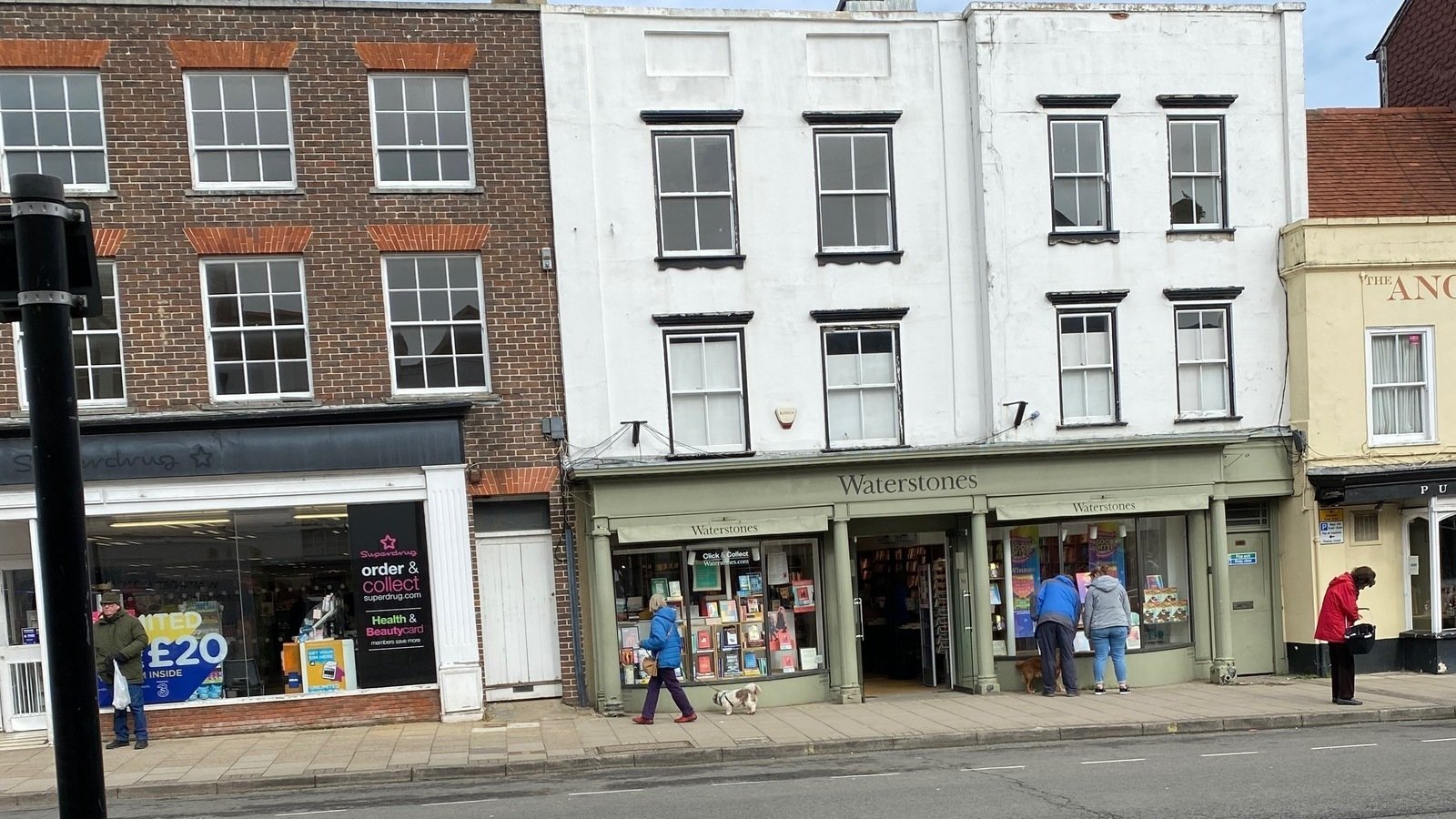 Petition · Bring back 1 hour free parking on Lymington High Street